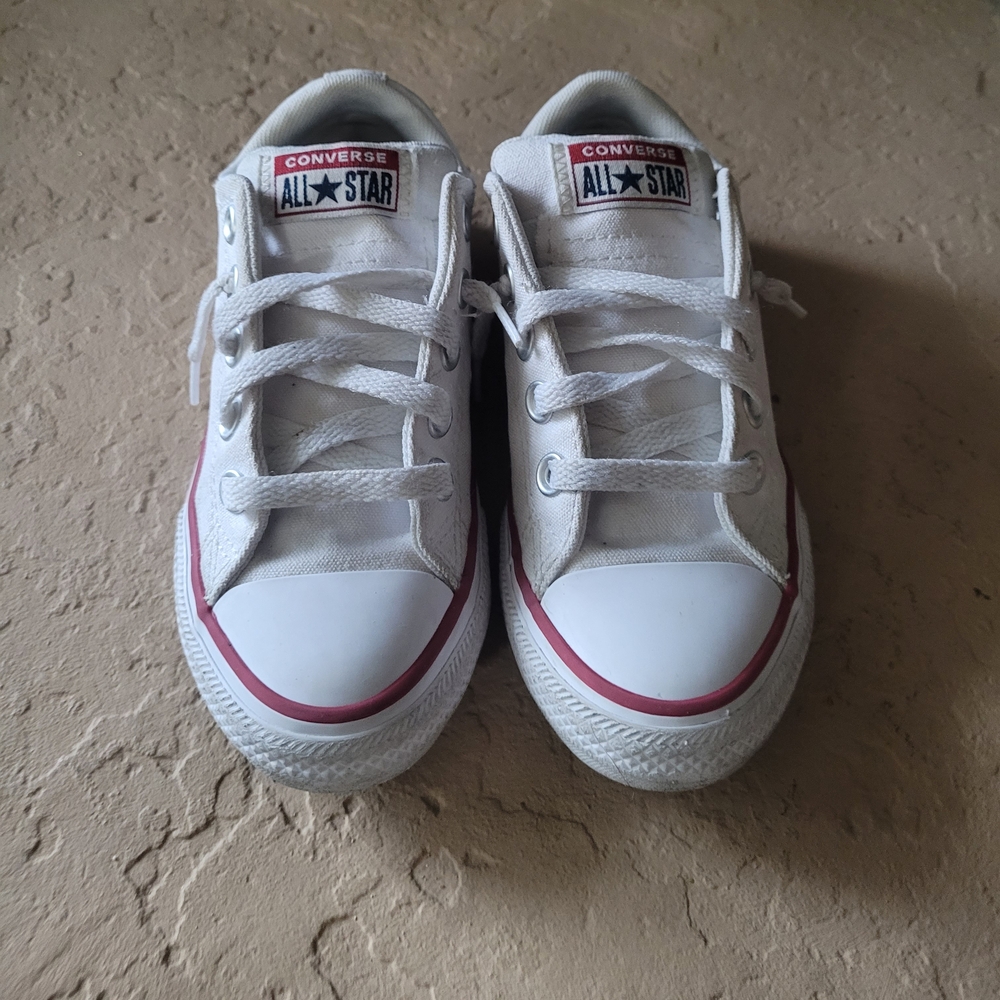 Size 13 Youth Converse Chuck Taylor All Star Natural Ivory Unisex Sneakers